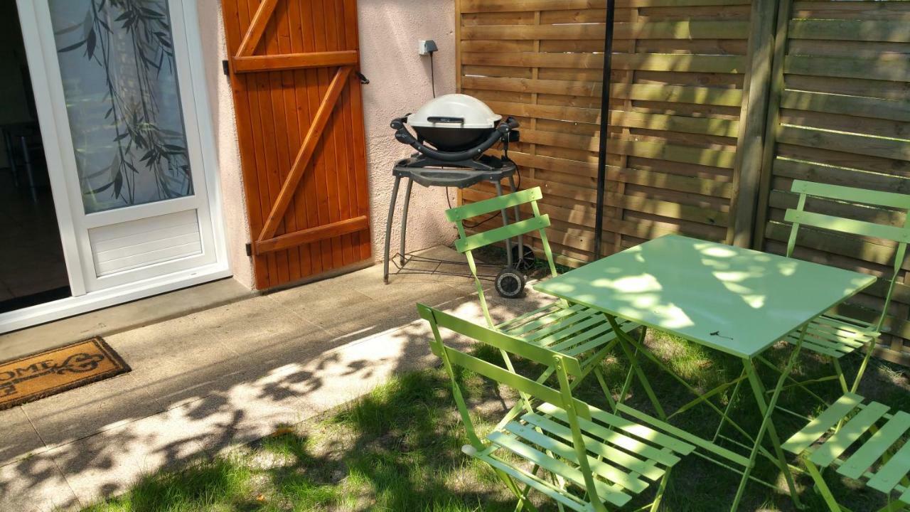 Le Mas Des Loups Arpajon Exterior photo