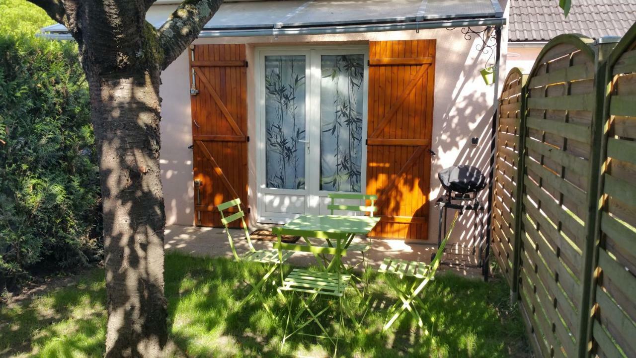 Le Mas Des Loups Arpajon Exterior photo